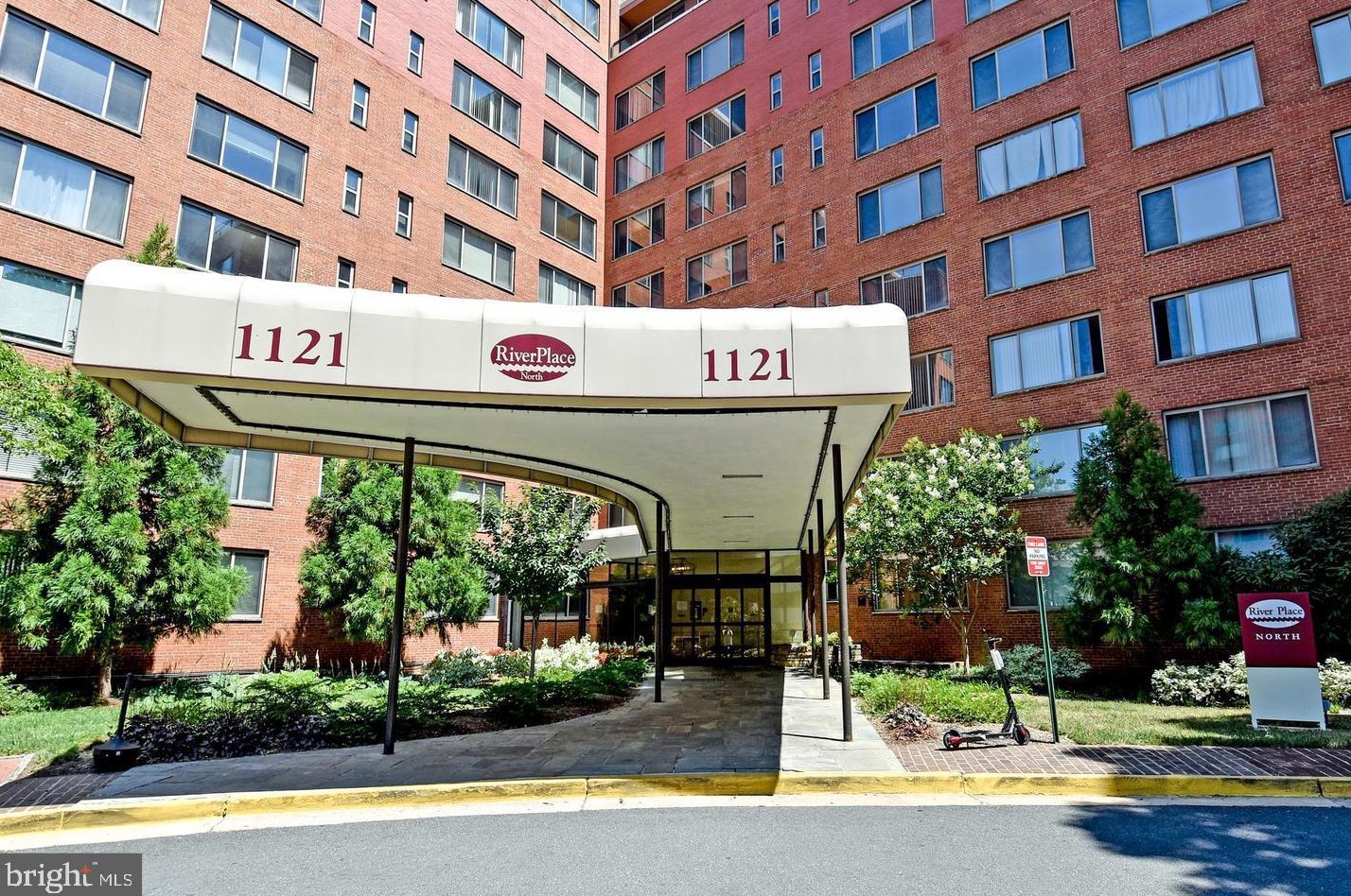 1121 Arlington Blvd #727, Arlington, VA 22209