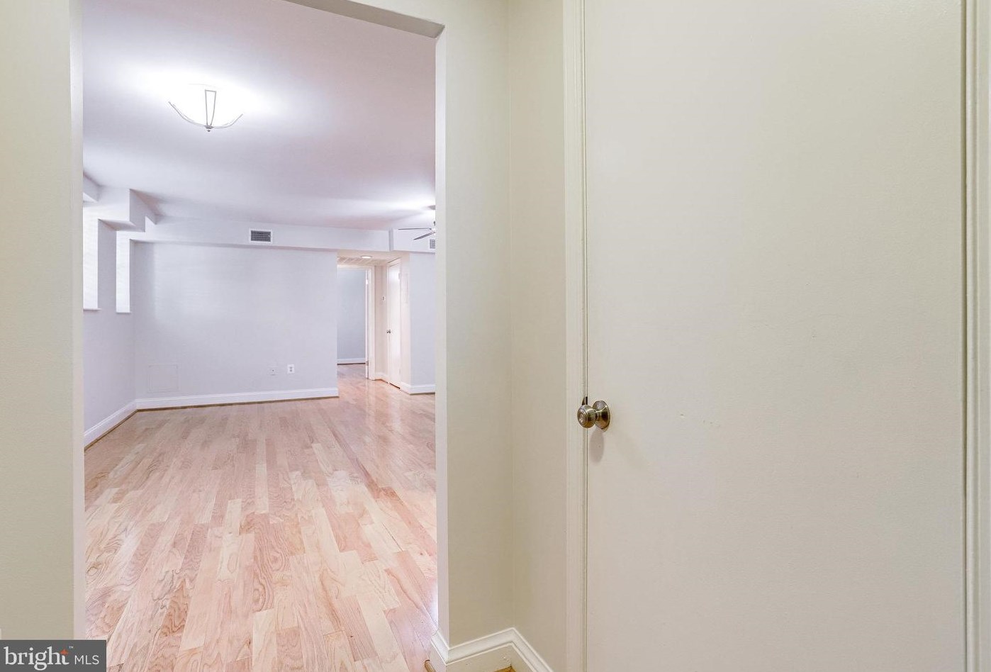 22 Old Glebe Rd, Arlington, VA 22204-1742