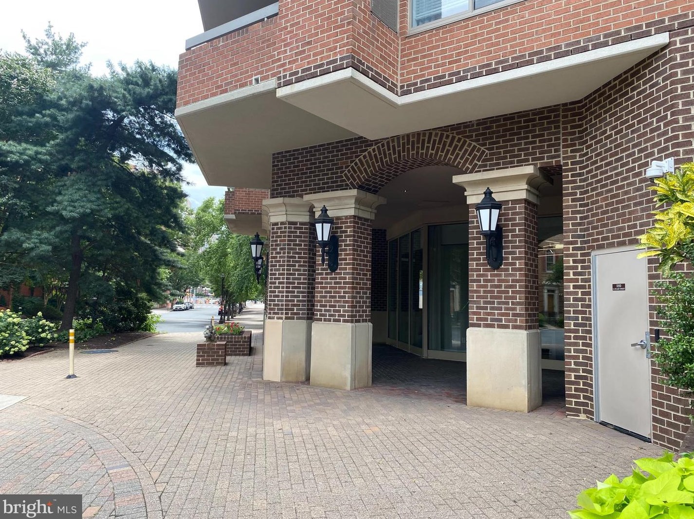 1050 N Stuart St #328, Arlington, VA 22201