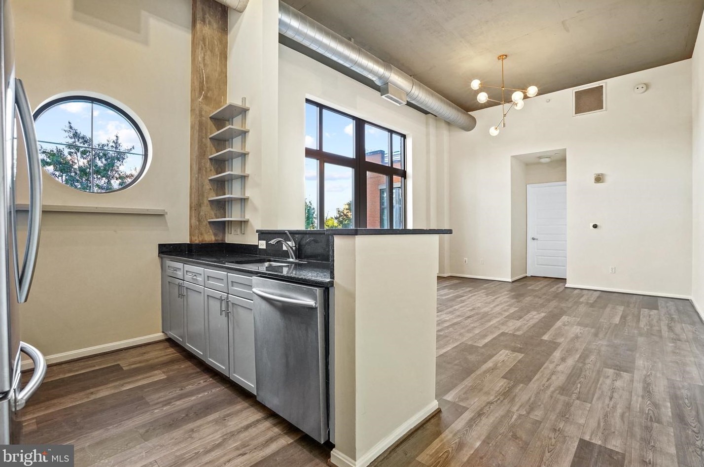 2720 S Arlington Mill Dr #307, Arlington, VA 22206