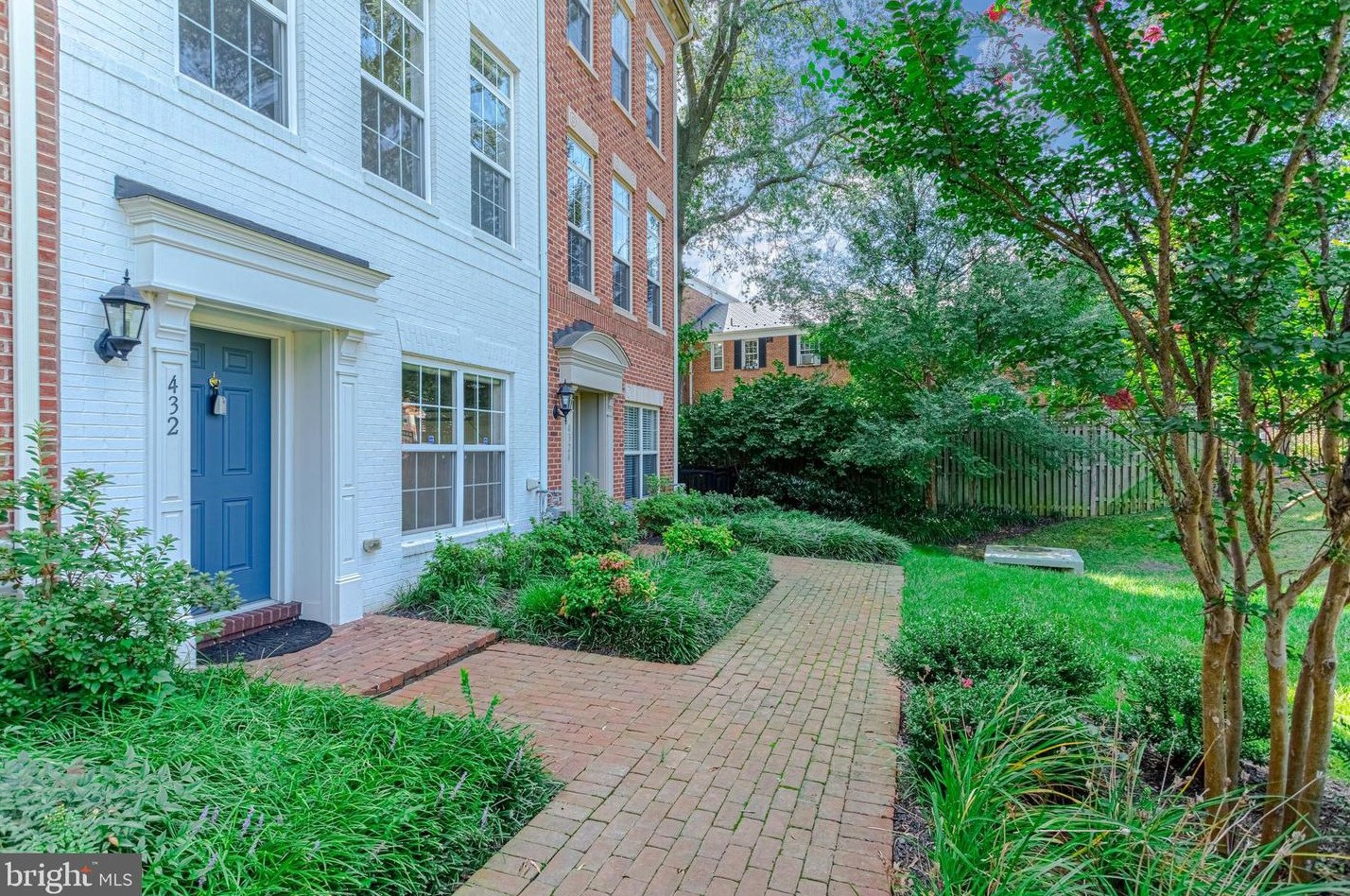 432 N Thomas St, Arlington, VA 22203