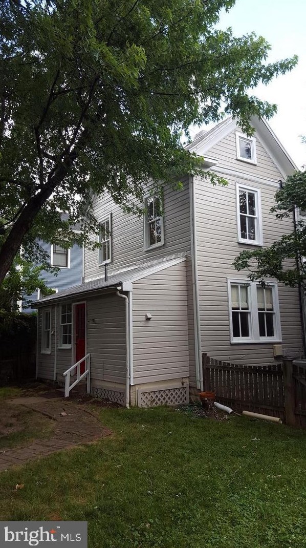 1304 N Herndon St, Arlington, VA 22201