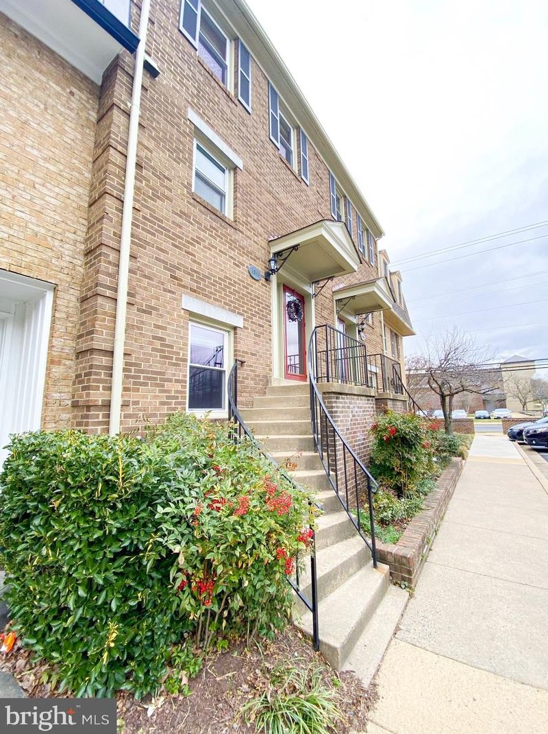 3366 2nd St S #3366, Arlington, VA 22204
