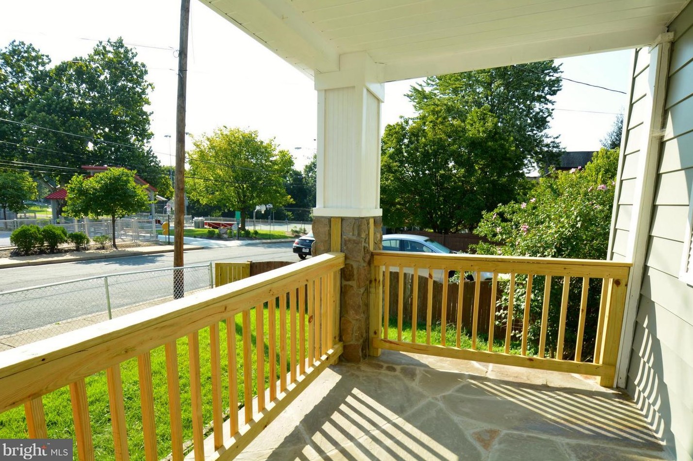 1946 N Dinwiddie St, Arlington, VA 22206