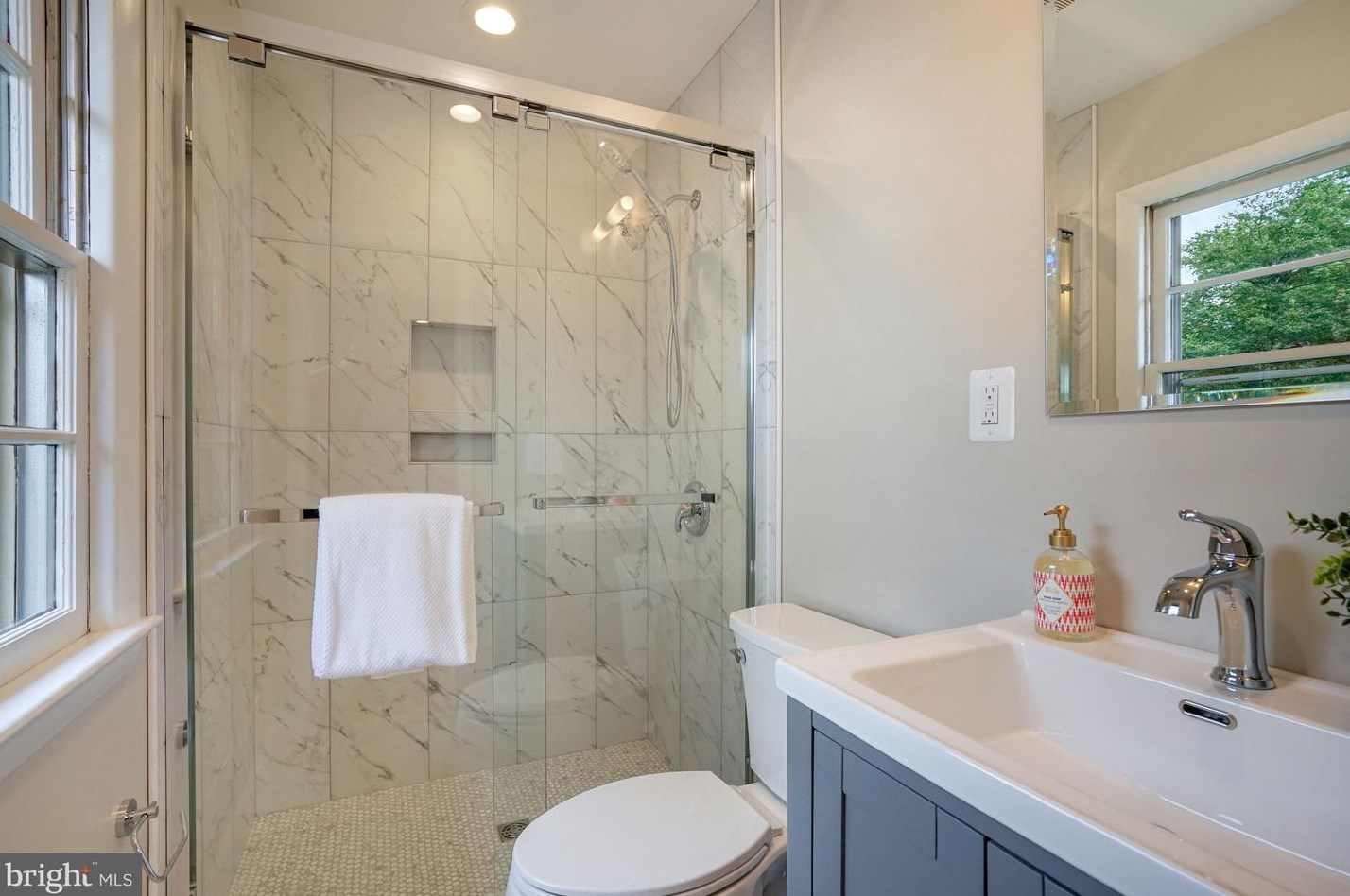 2600 Nottingham St, Arlington VA  22207-1249 exterior