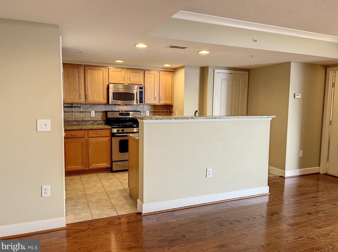 1201 N Garfield St #703, Arlington, VA 22201