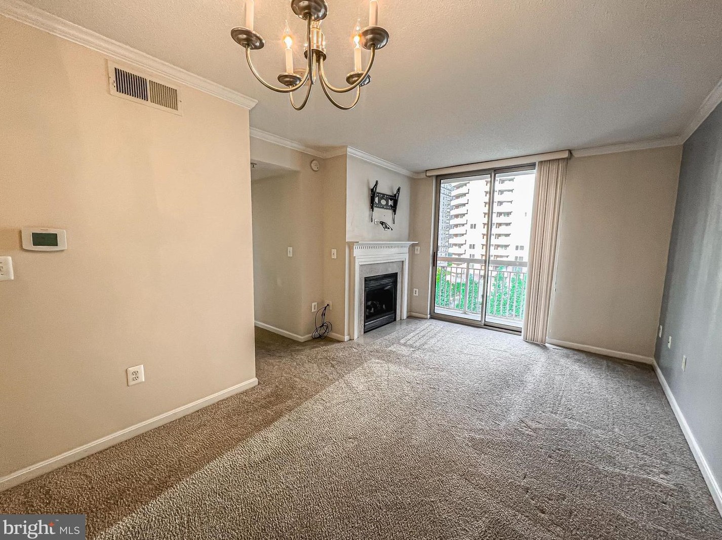 3835 9th St N #608w, Arlington, VA