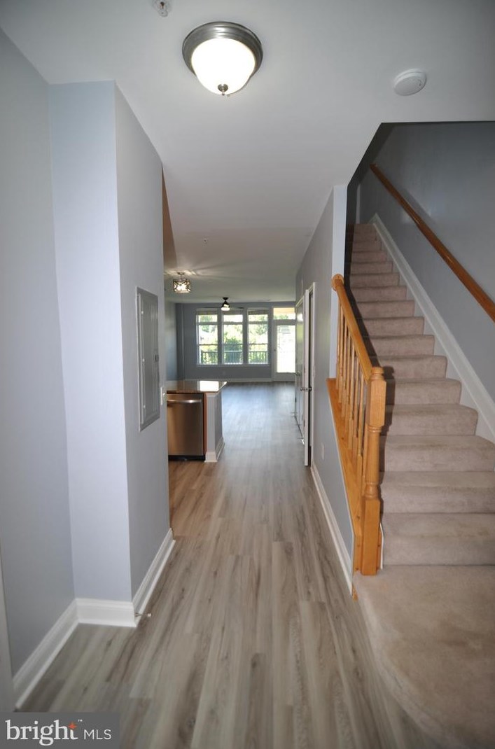 1633 N Colonial Ter #405, Arlington, VA 22209