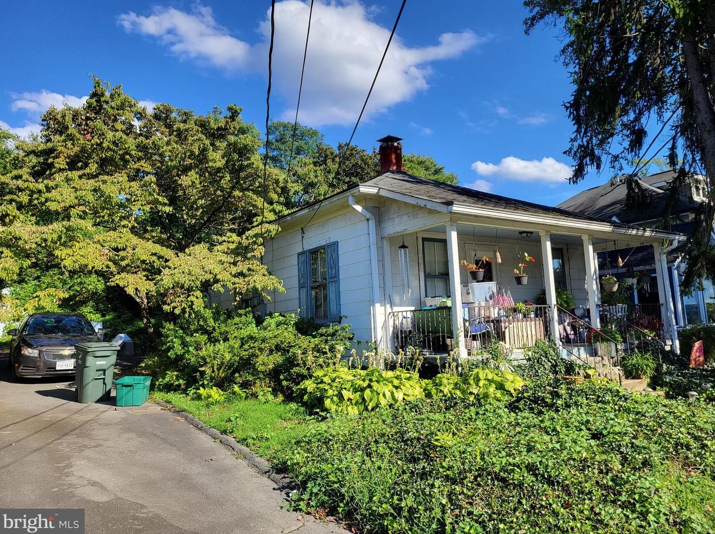 1809 Taylor St, Arlington, VA 22207-3137