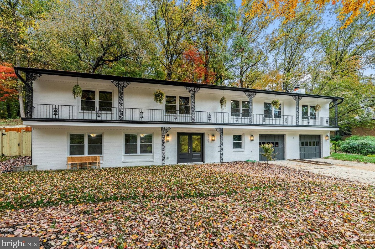 2762 Randolph St, Arlington VA  22207-5223 exterior
