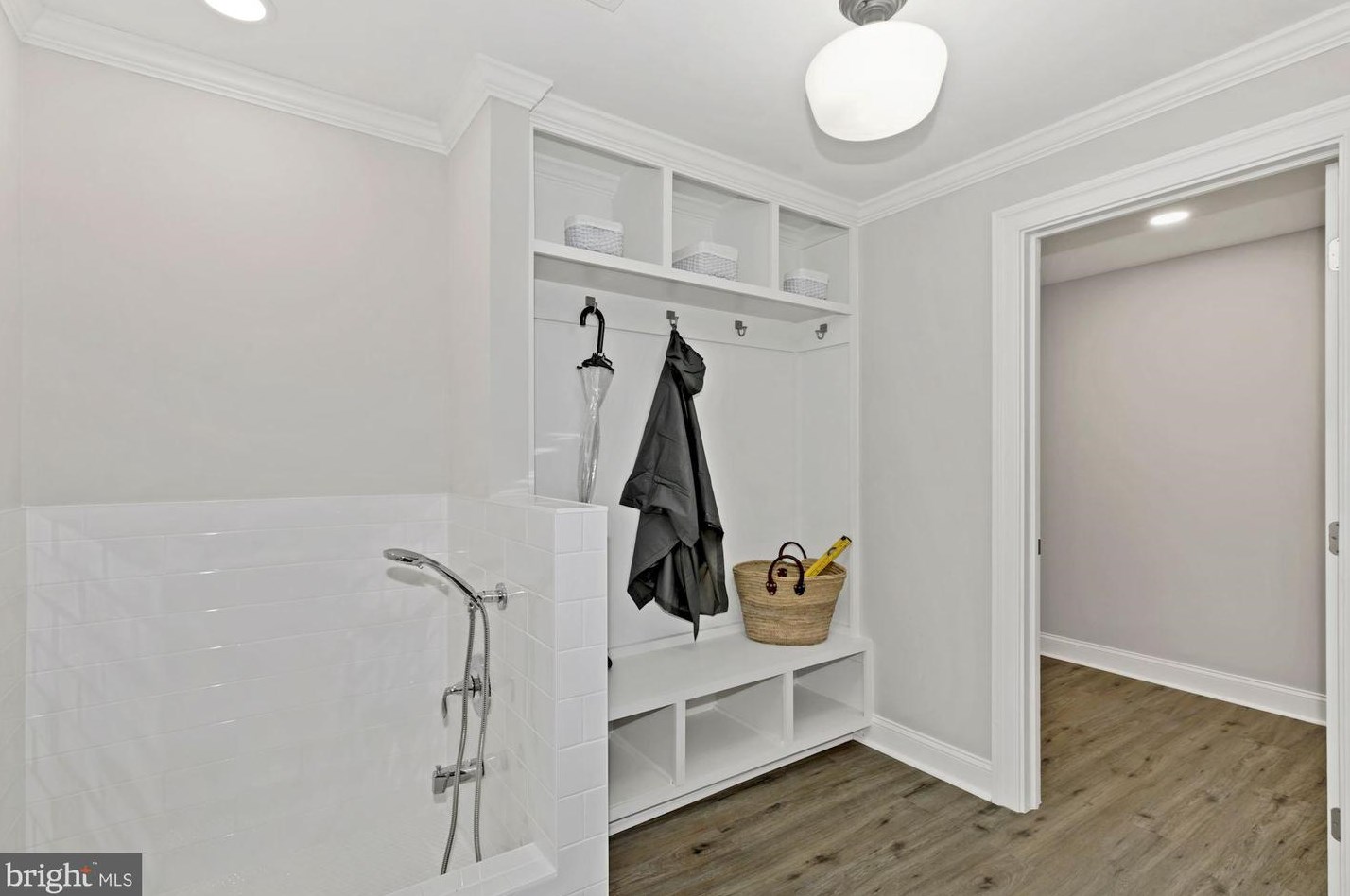 2762 Randolph St, Arlington VA  22207-5223 exterior