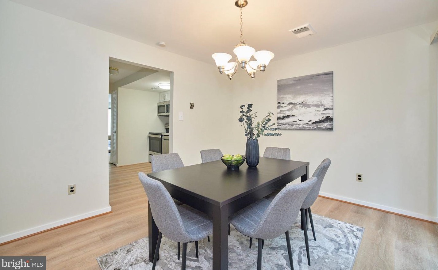 1229 Quinn St, Arlington VA 22209-3305 exterior