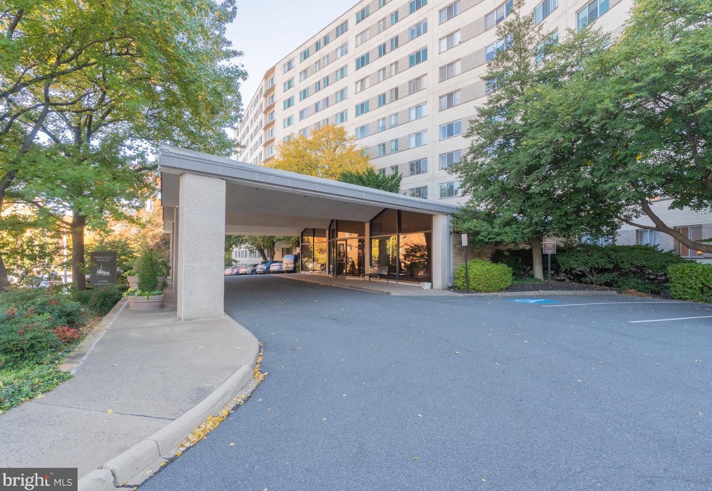 1200 N Nash St #243, Arlington, VA 22209