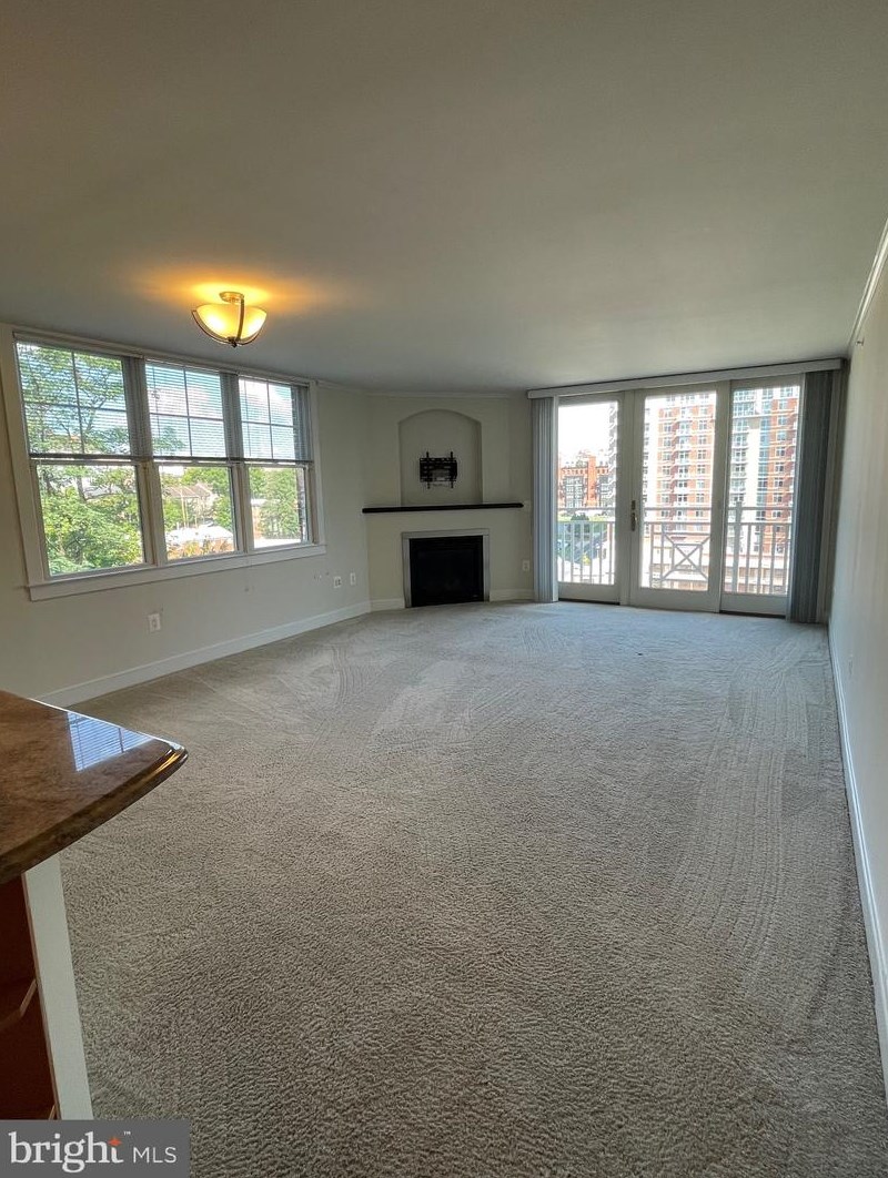 1325 N Pierce St #301, Arlington, VA 22209