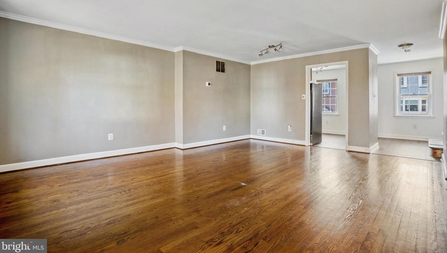 3307 5th St S, Arlington, VA 22201