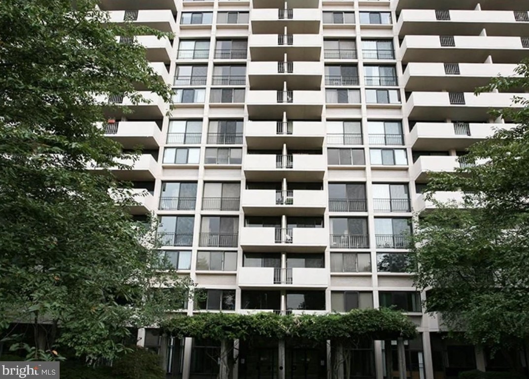 4141 N Henderson Rd #1227, Arlington, VA 22203