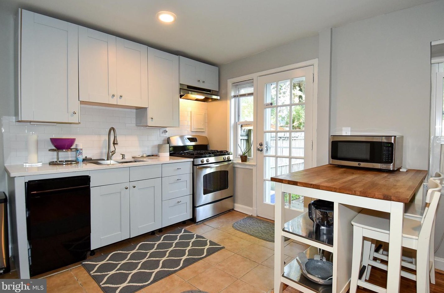 2905 16th Rd S #2905b, Arlington, VA 22204