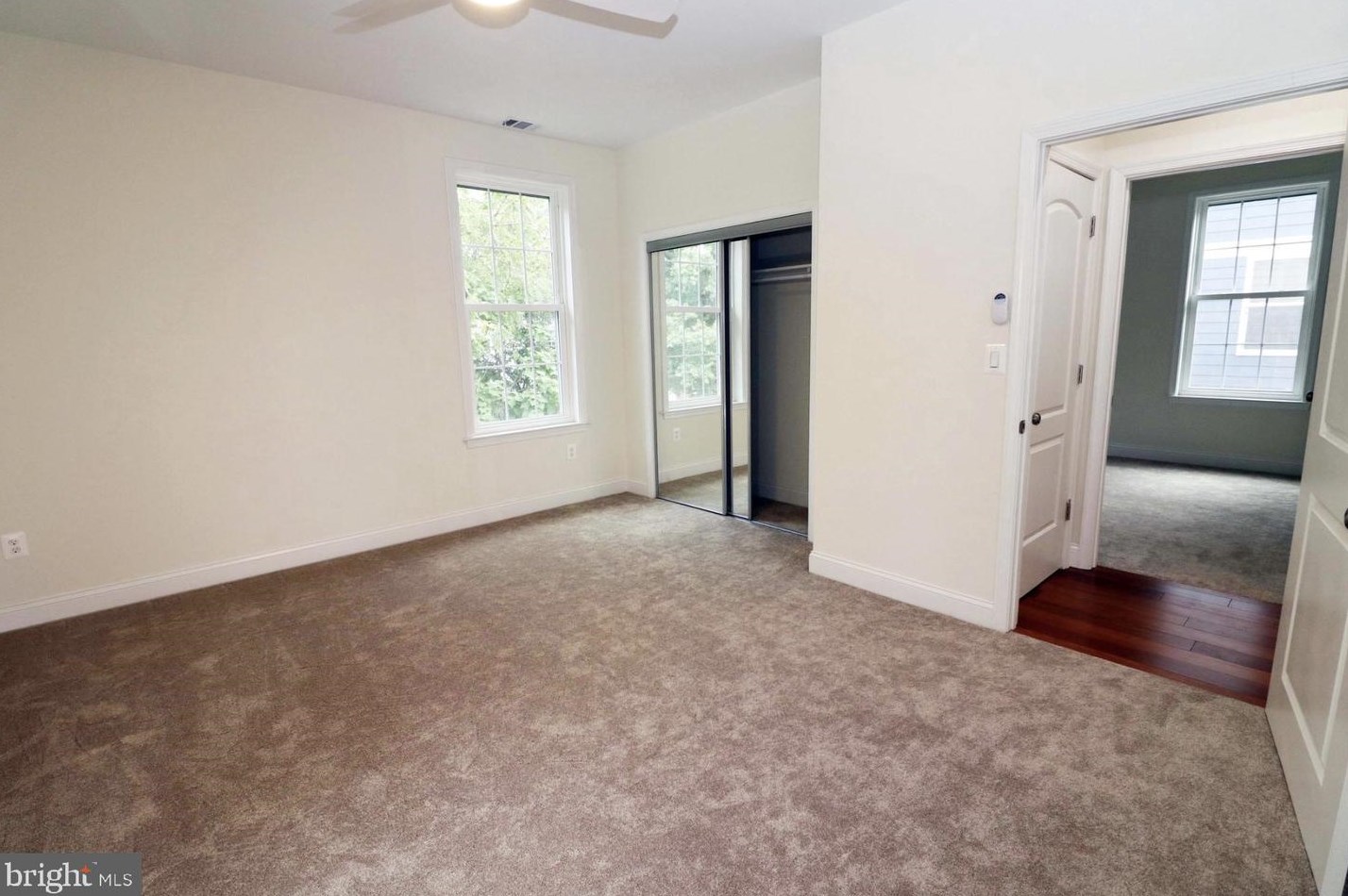 801 Veitch St, Arlington VA  22204-2124 exterior