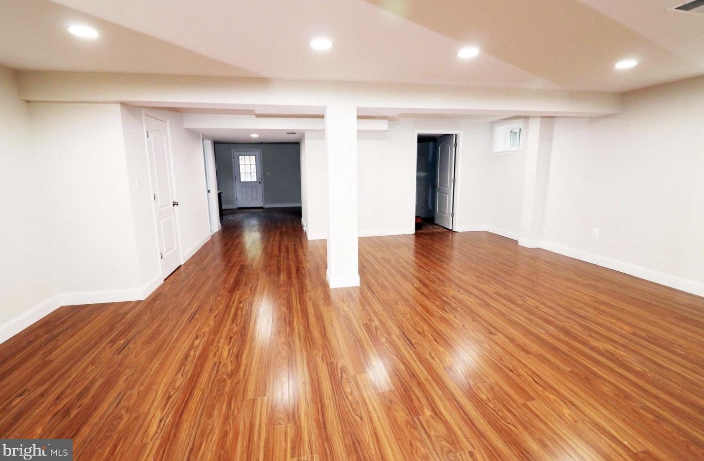 801 Veitch St, Arlington VA  22204-2124 exterior