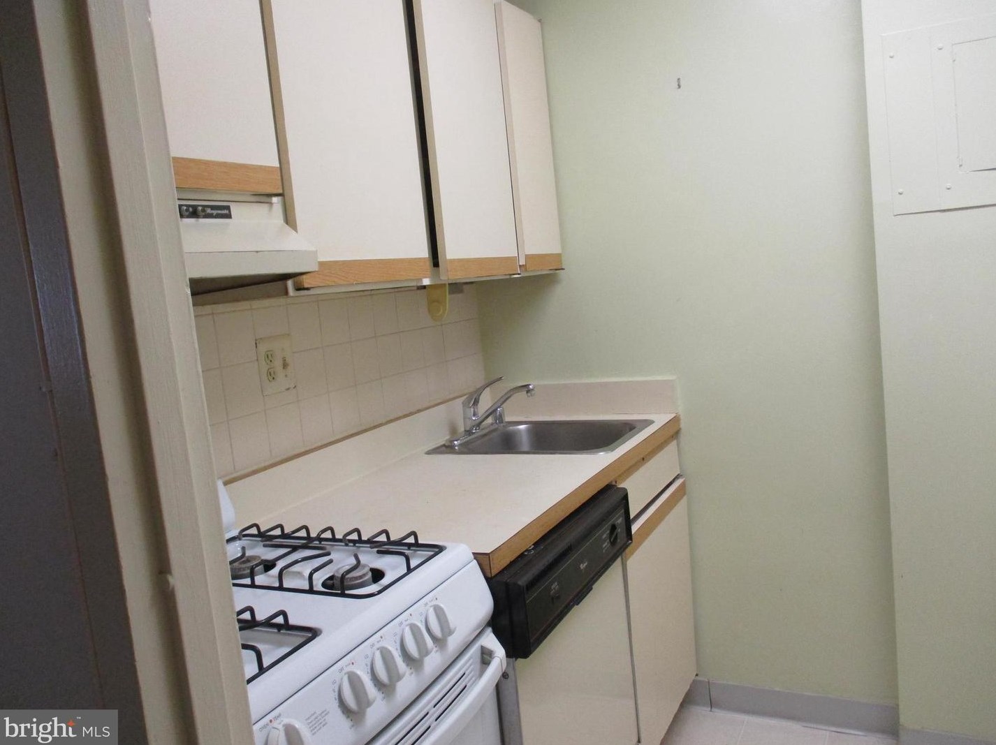 1021 Arlington Blvd Apt 829, Arlington, VA 22209
