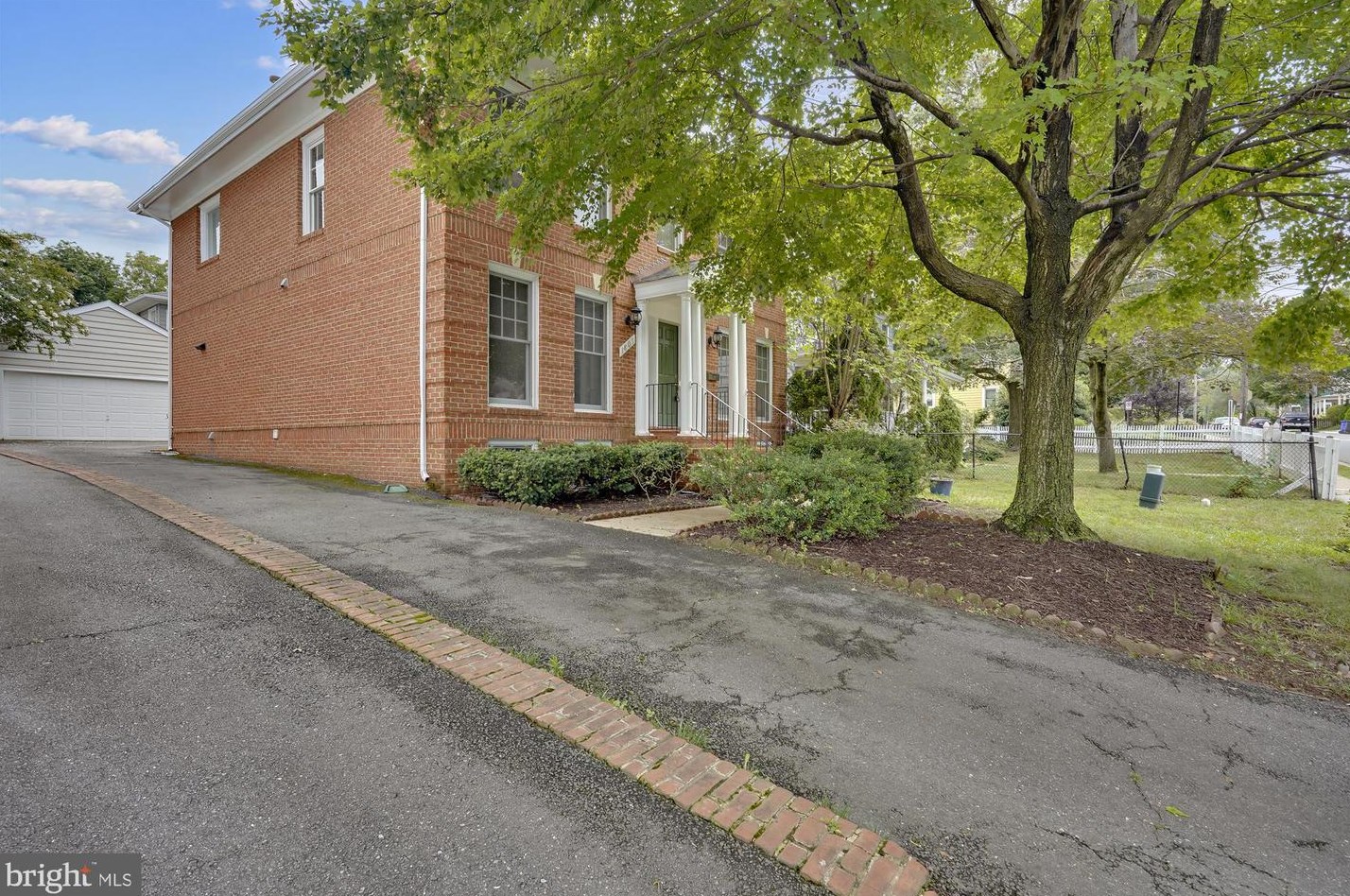 1805 N Adams St, Arlington, VA 22201