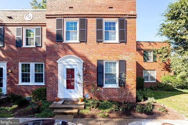 2700 16th St S #650, Arlington, VA 22204