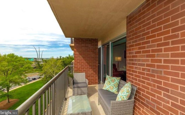 1300 Army Navy Dr #803, Arlington, VA 22202