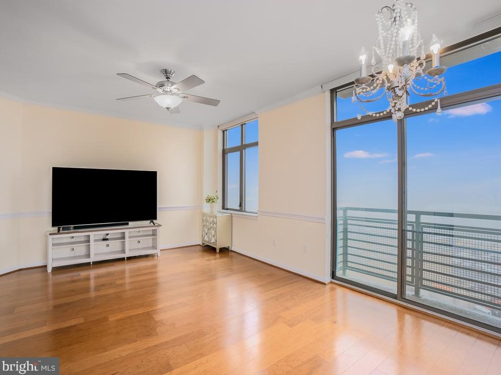 2720 S Arlington Mill Dr #712, Arlington, VA 22206