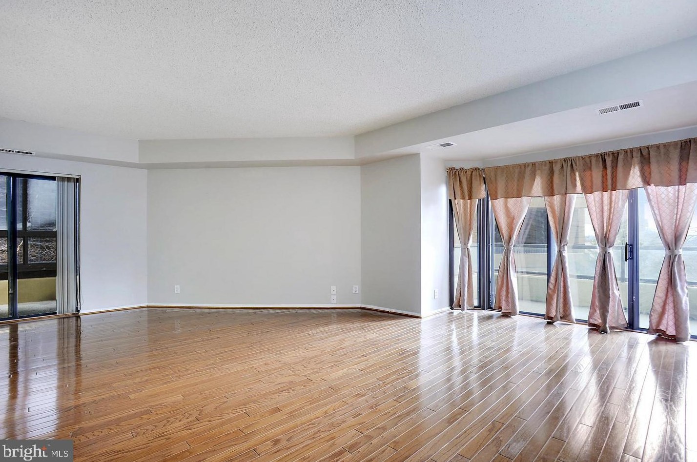 1600 N Oak St #107, Arlington, VA 22209