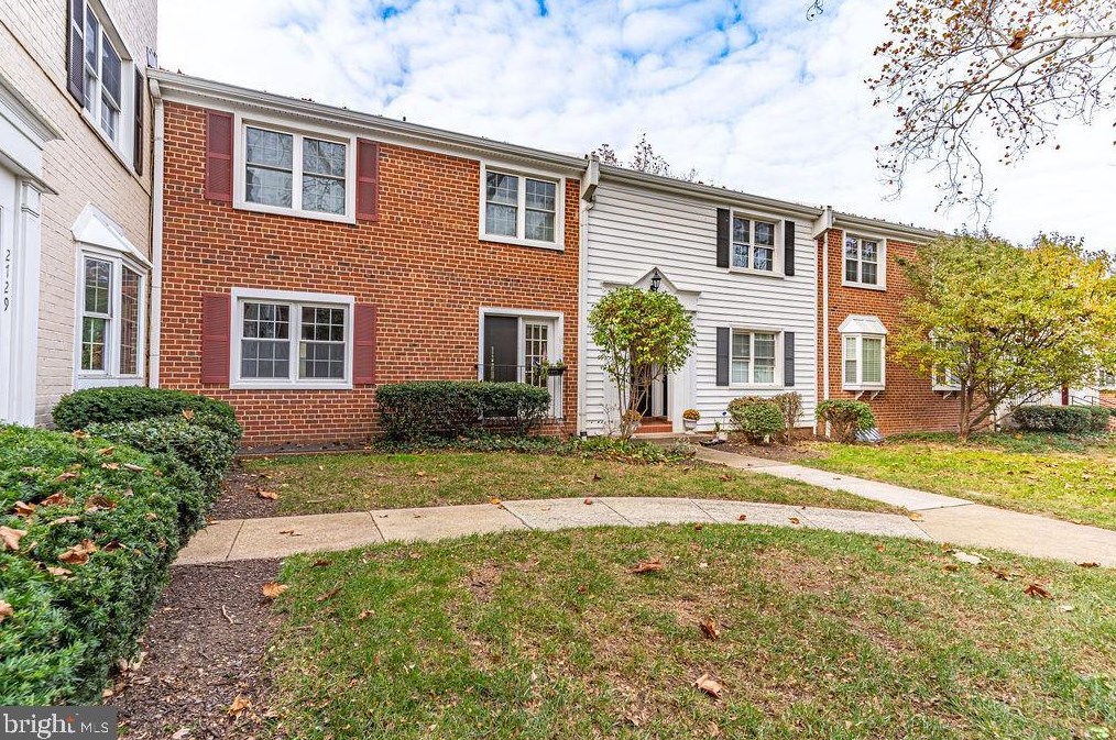 2731 S Walter Reed Dr #a, Arlington, VA