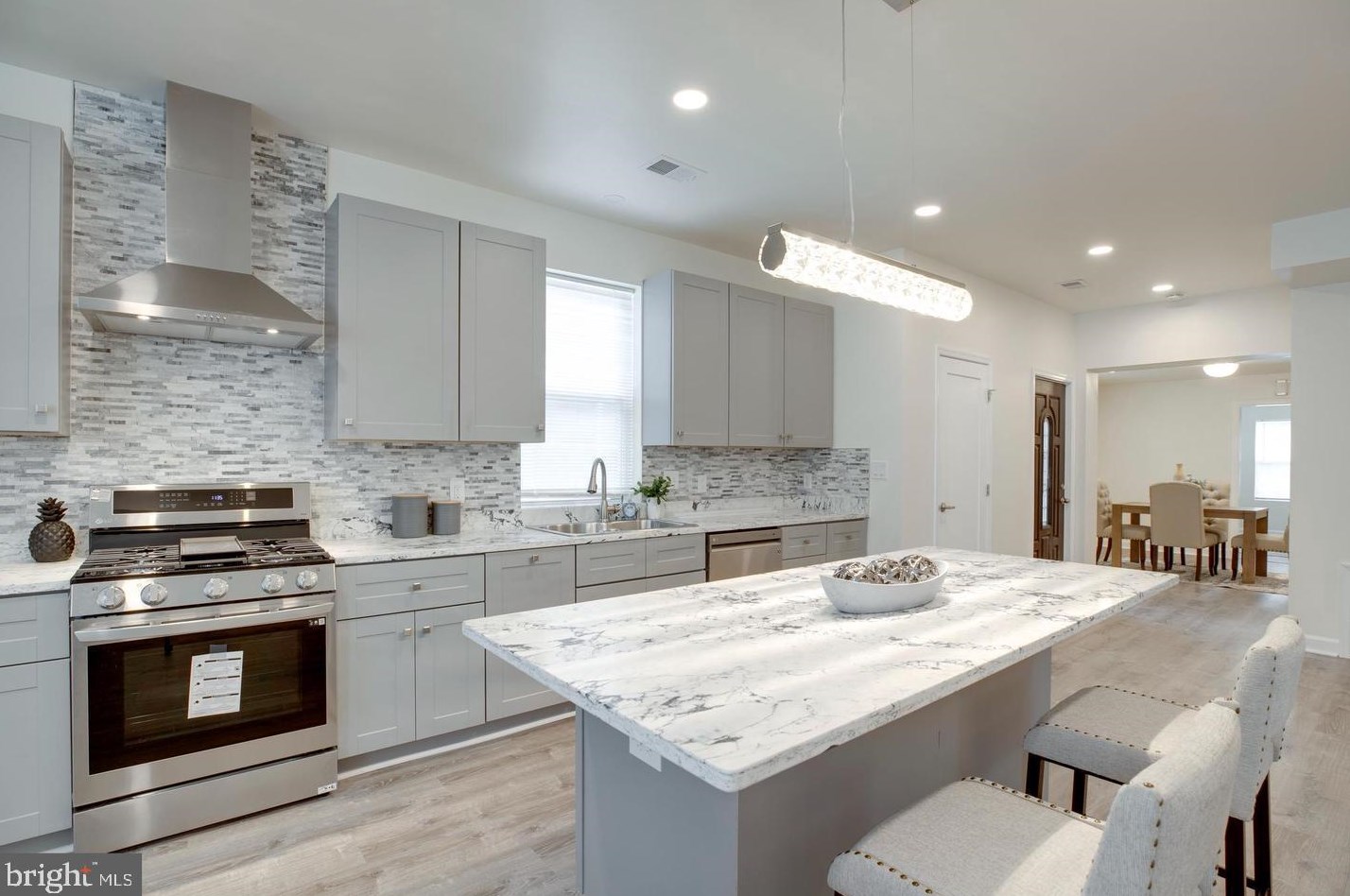 18 N Garfield St, Arlington, VA 22201