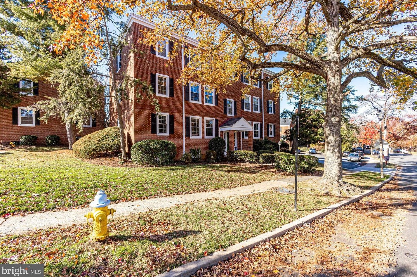 2868 S Abingdon St Apt A1, Arlington, VA 22206