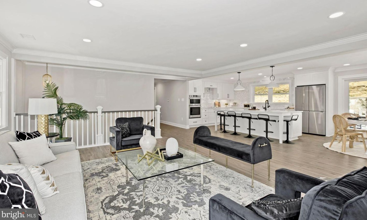 2762 Randolph St, Arlington VA  22207-5223 exterior