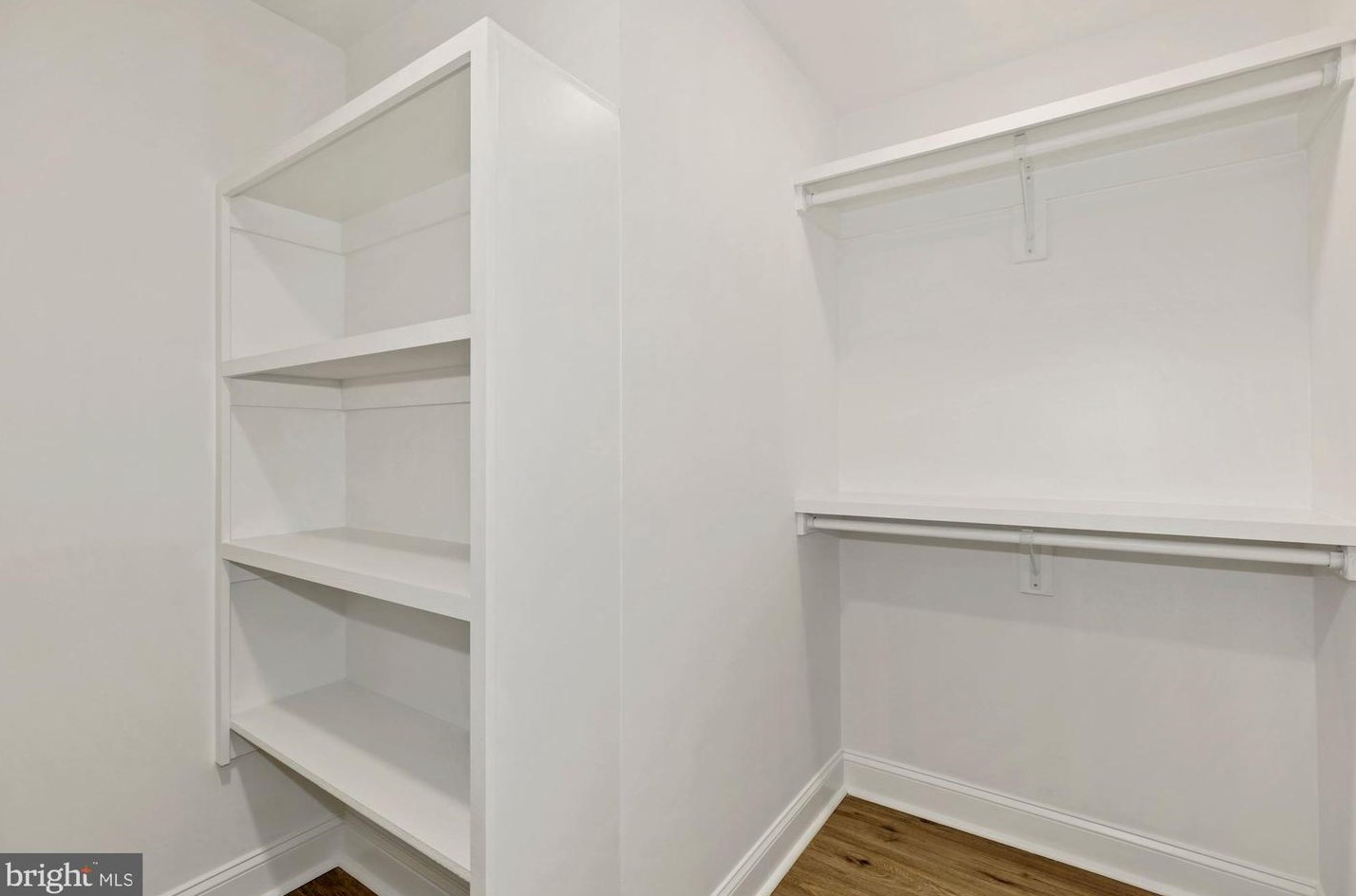 2762 Randolph St, Arlington VA  22207-5223 exterior