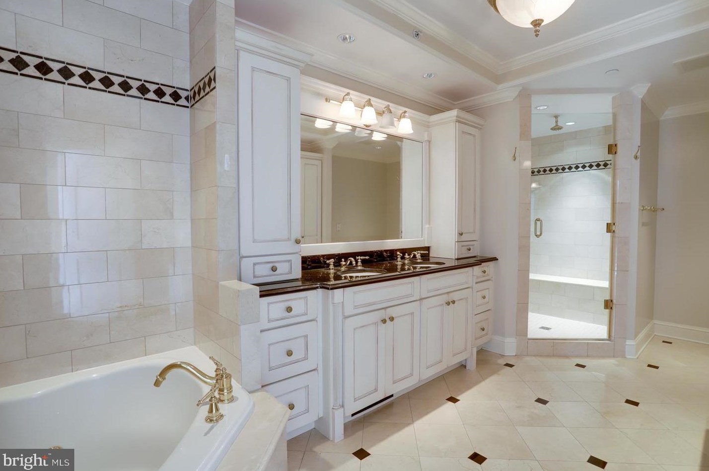 1201 N Nash St #403, Arlington, VA 22209