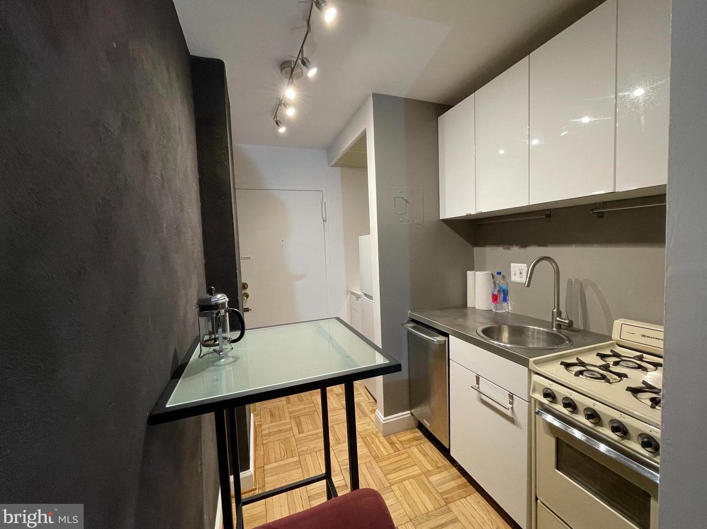 1011 Arlington Blvd #909, Arlington, VA 22209