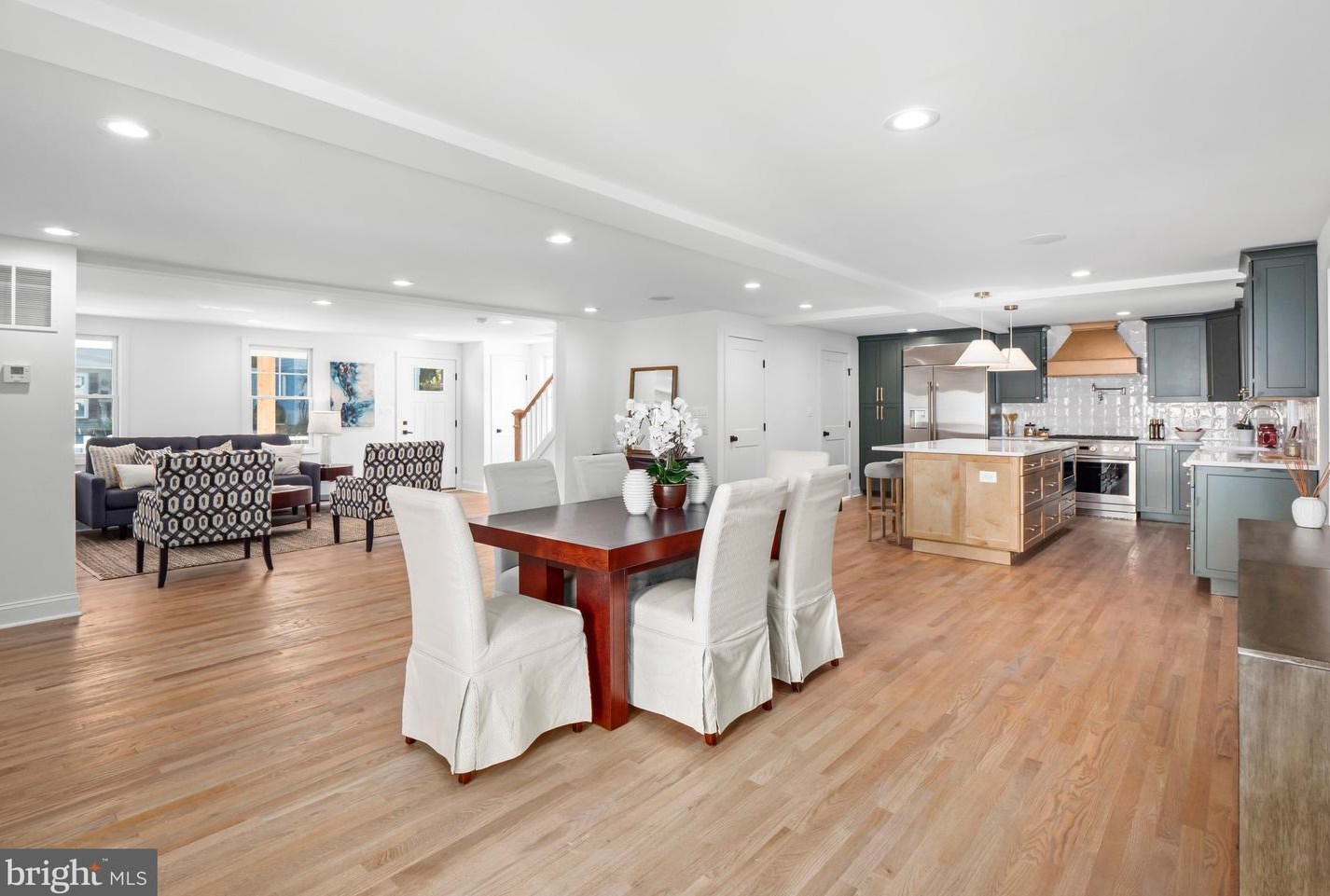 924 Lebanon St, Arlington VA  22205-1434 exterior