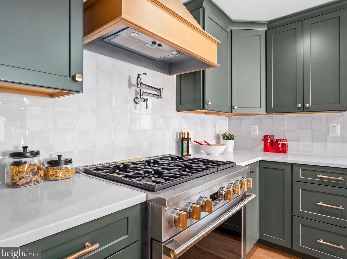 924 Lebanon St, Arlington VA  22205-1434 exterior