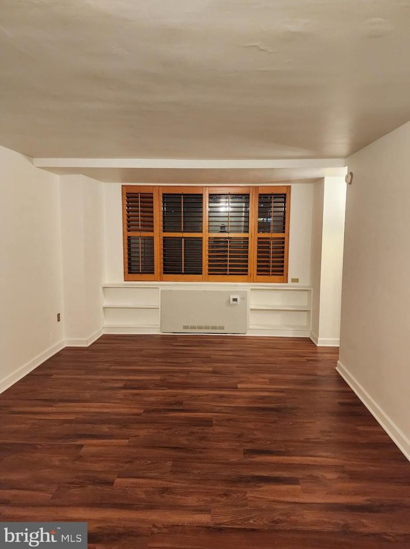 1111 Arlington Blvd Apt 329, Arlington, VA 22209