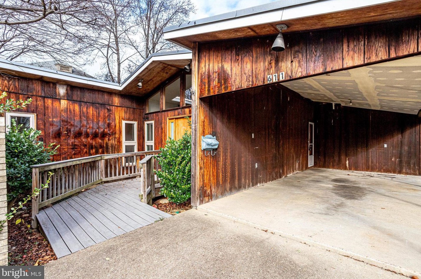 611 Stafford St, Arlington, VA 22204-1443