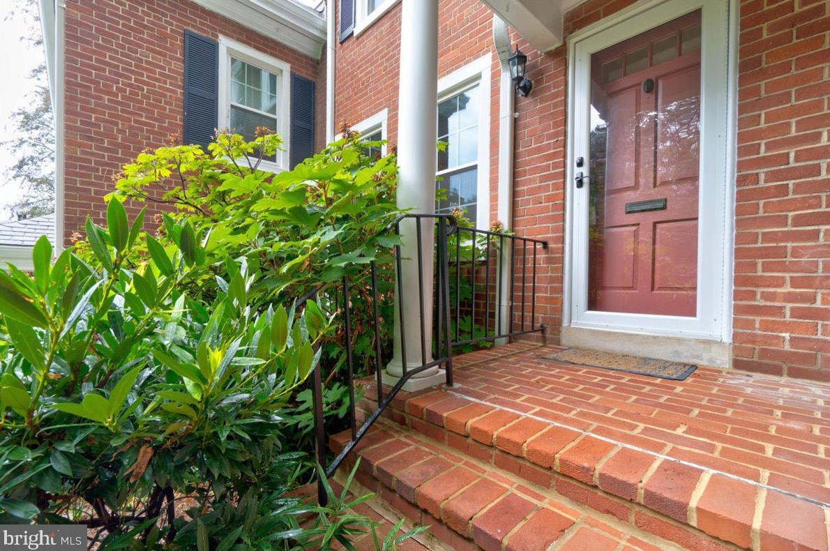4243 32nd Rd S, Arlington, VA 22206