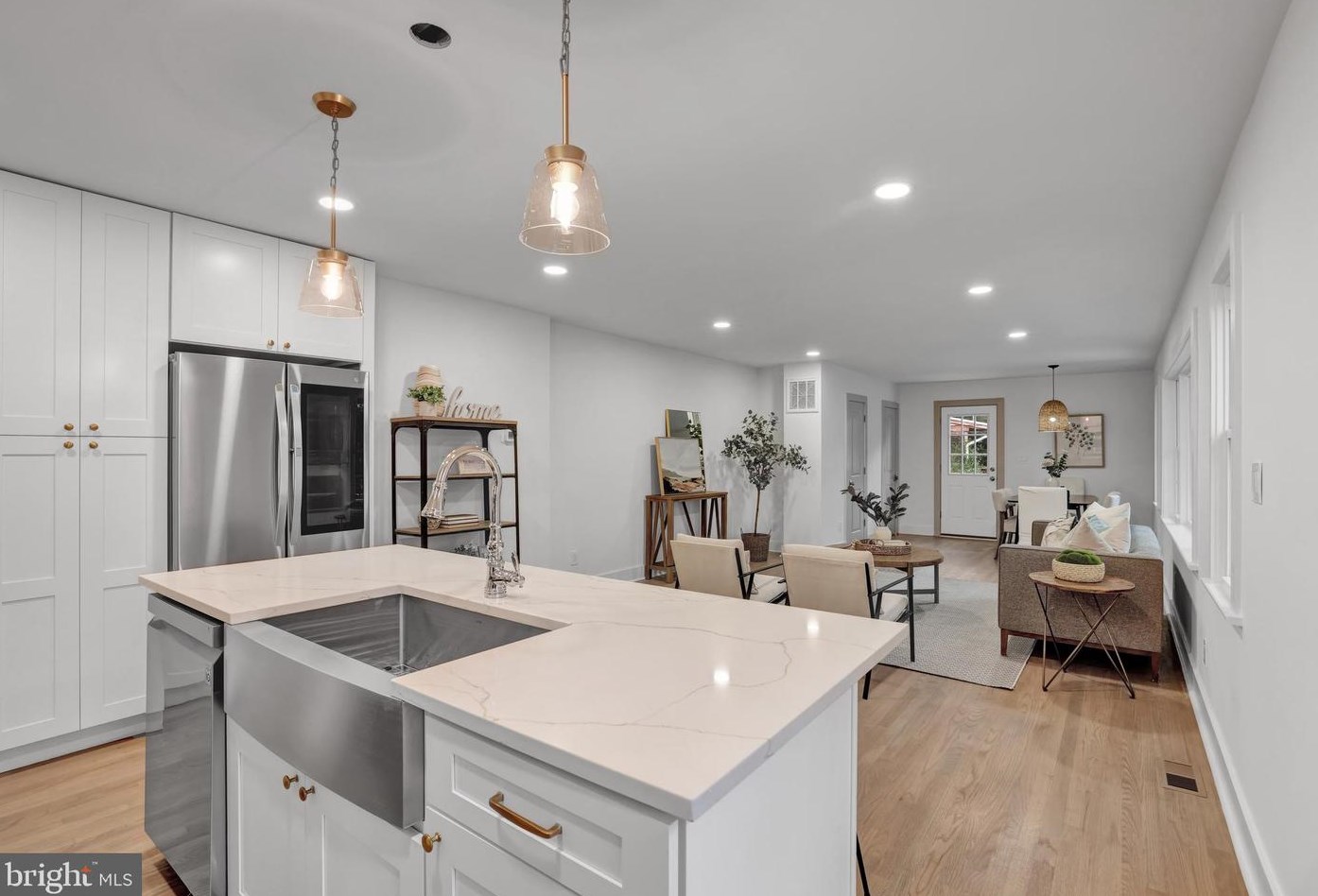 2627 Uhle St, Arlington VA  22206-2914 exterior