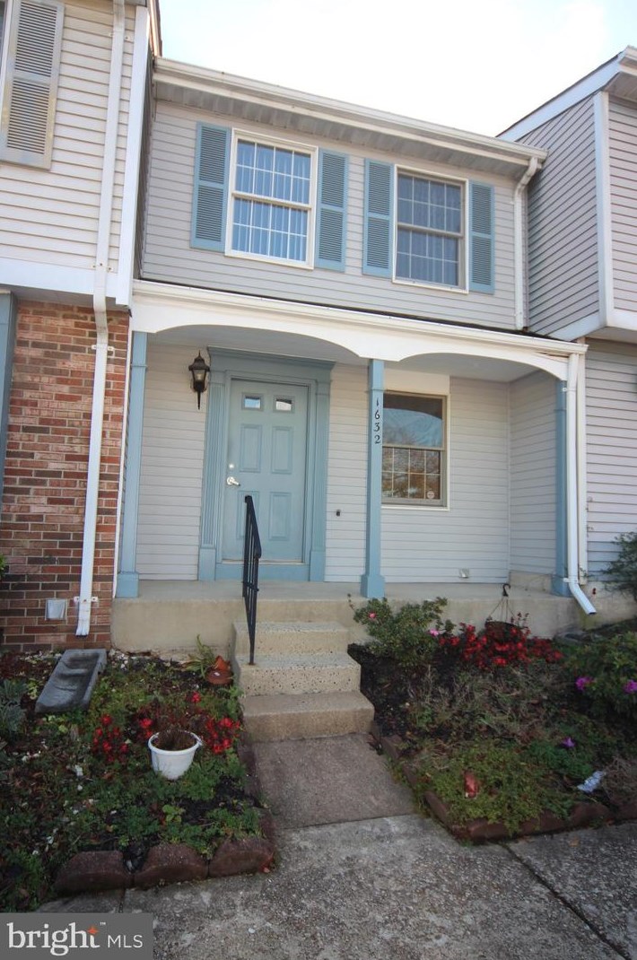 1632 10th St S, Arlington, VA 22204