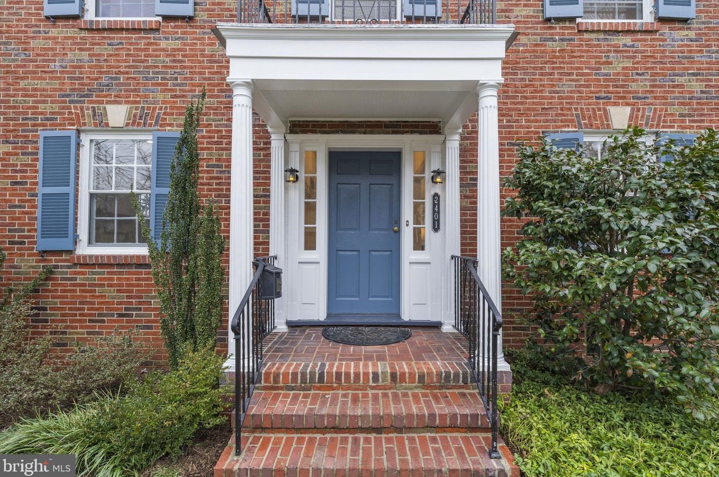 2401 Joyce St, Arlington, VA 22202-2164