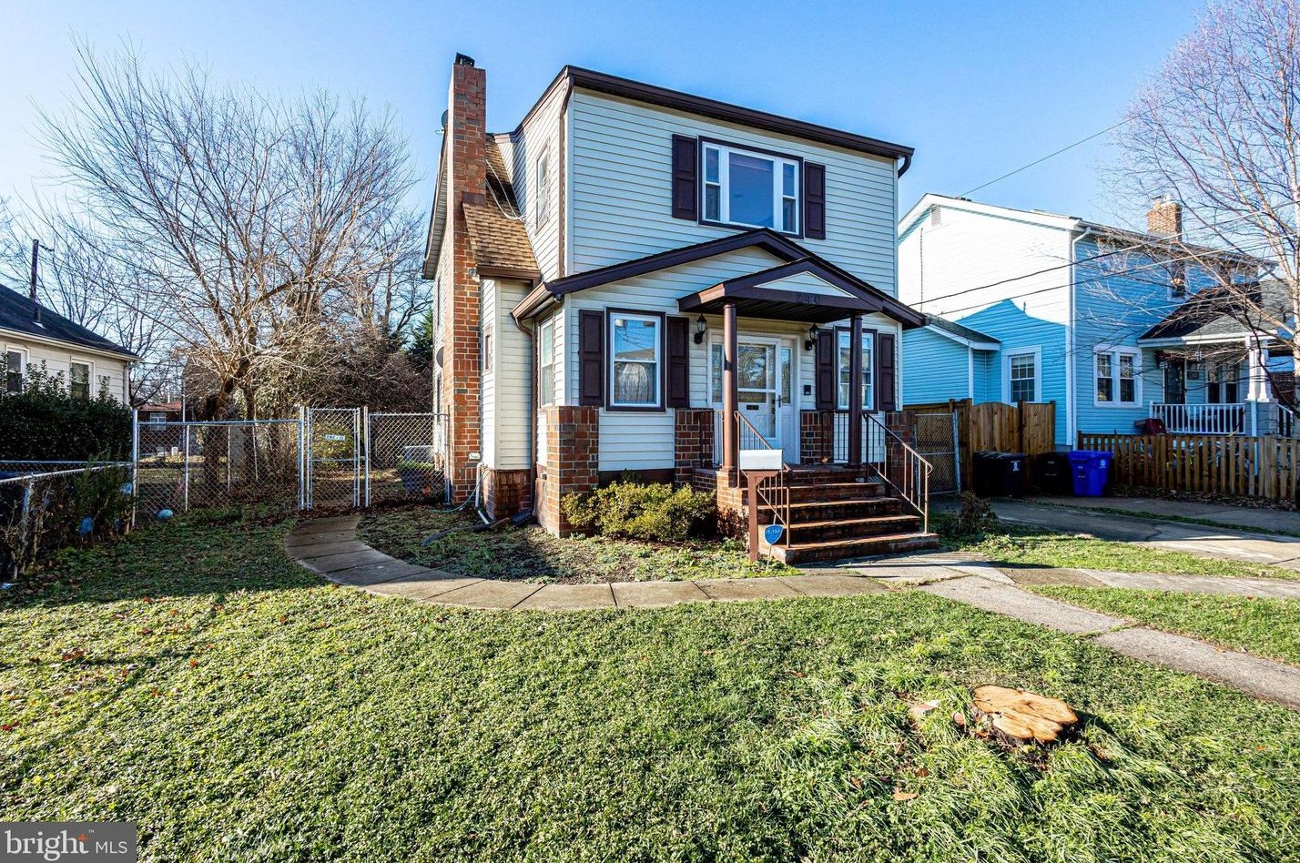 240 N Bryan St, Arlington, VA 22201