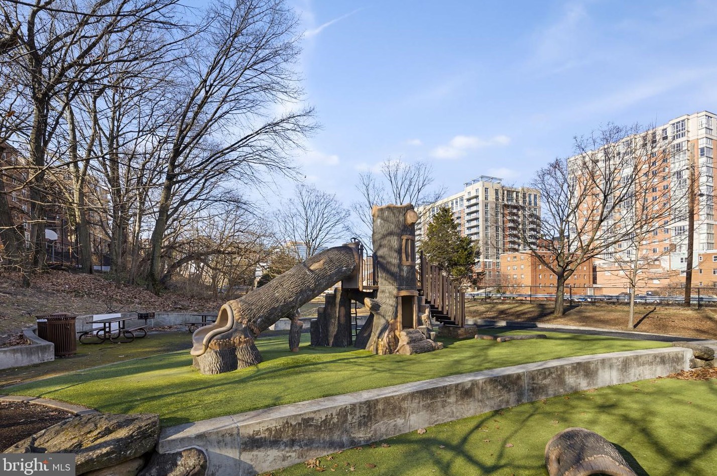 1336 Ode St, Arlington VA  22209-3440 exterior