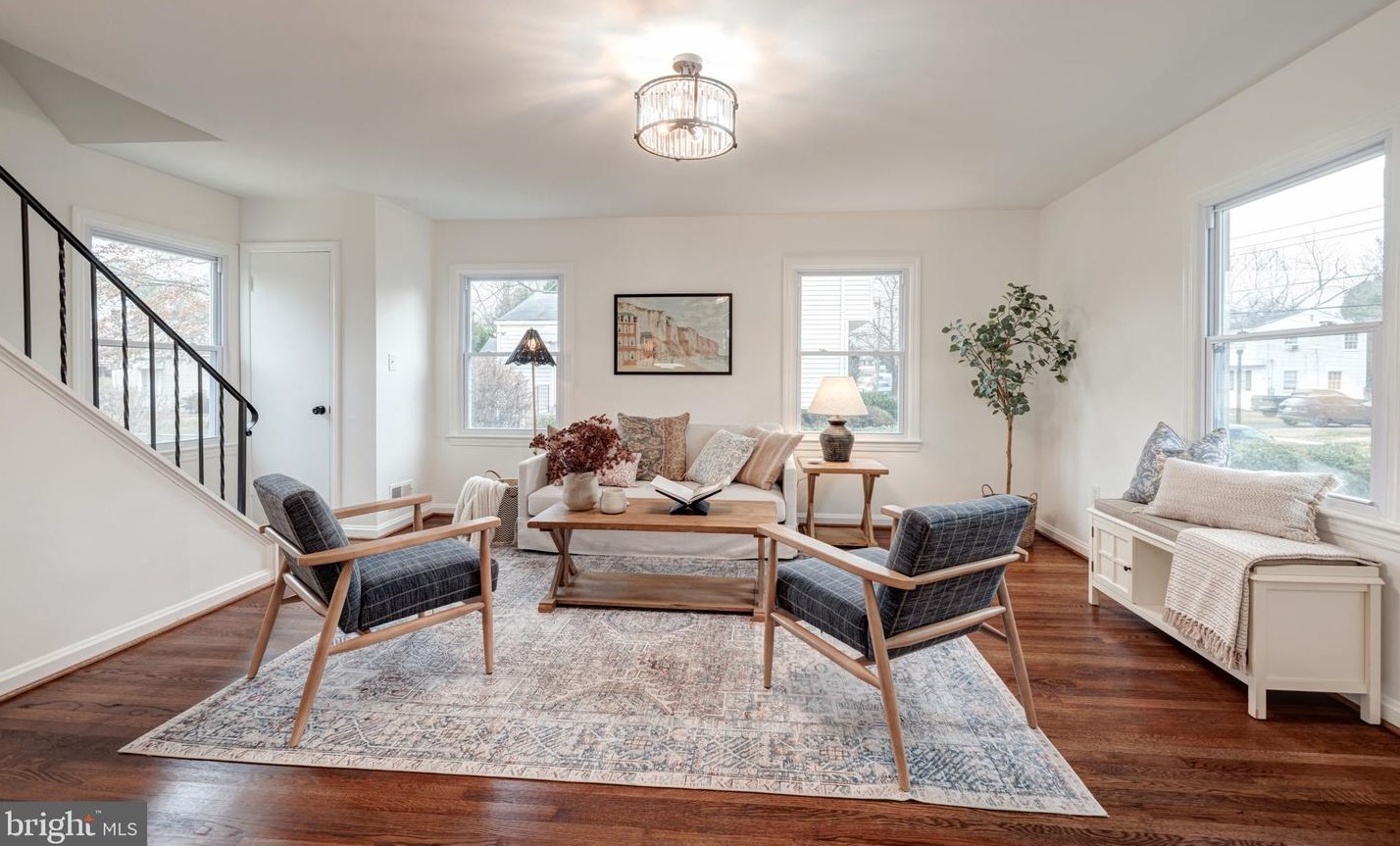609 Greenbrier St, Arlington, VA 22203-1414