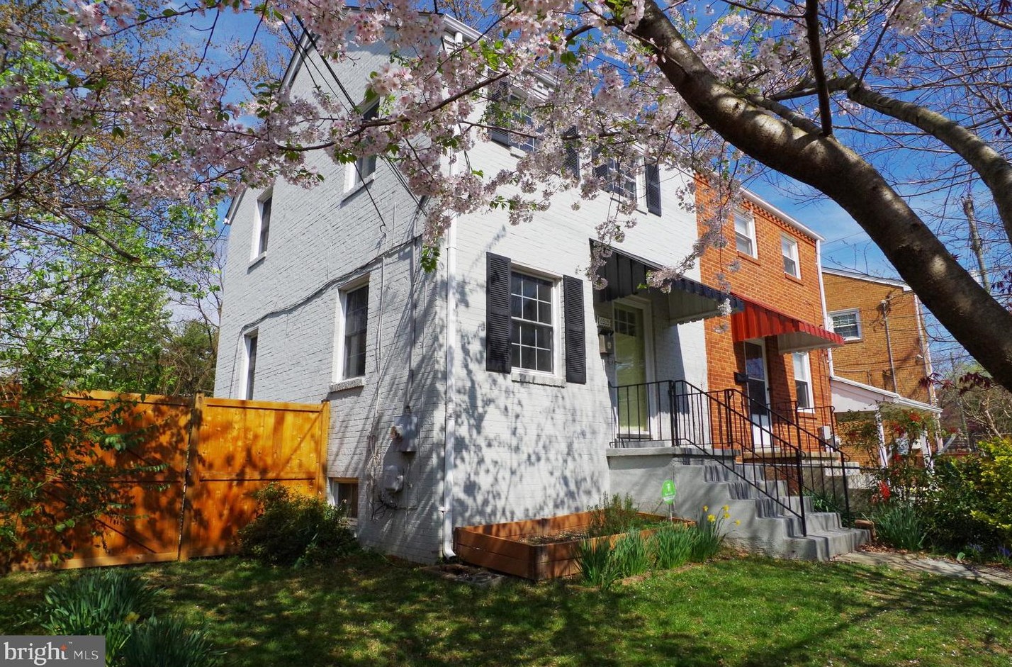 6909 Little Falls Rd, Arlington, VA 22213