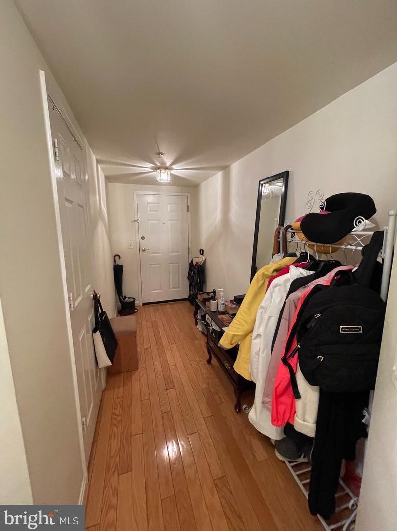 3830 9th St N #510w, Arlington, VA