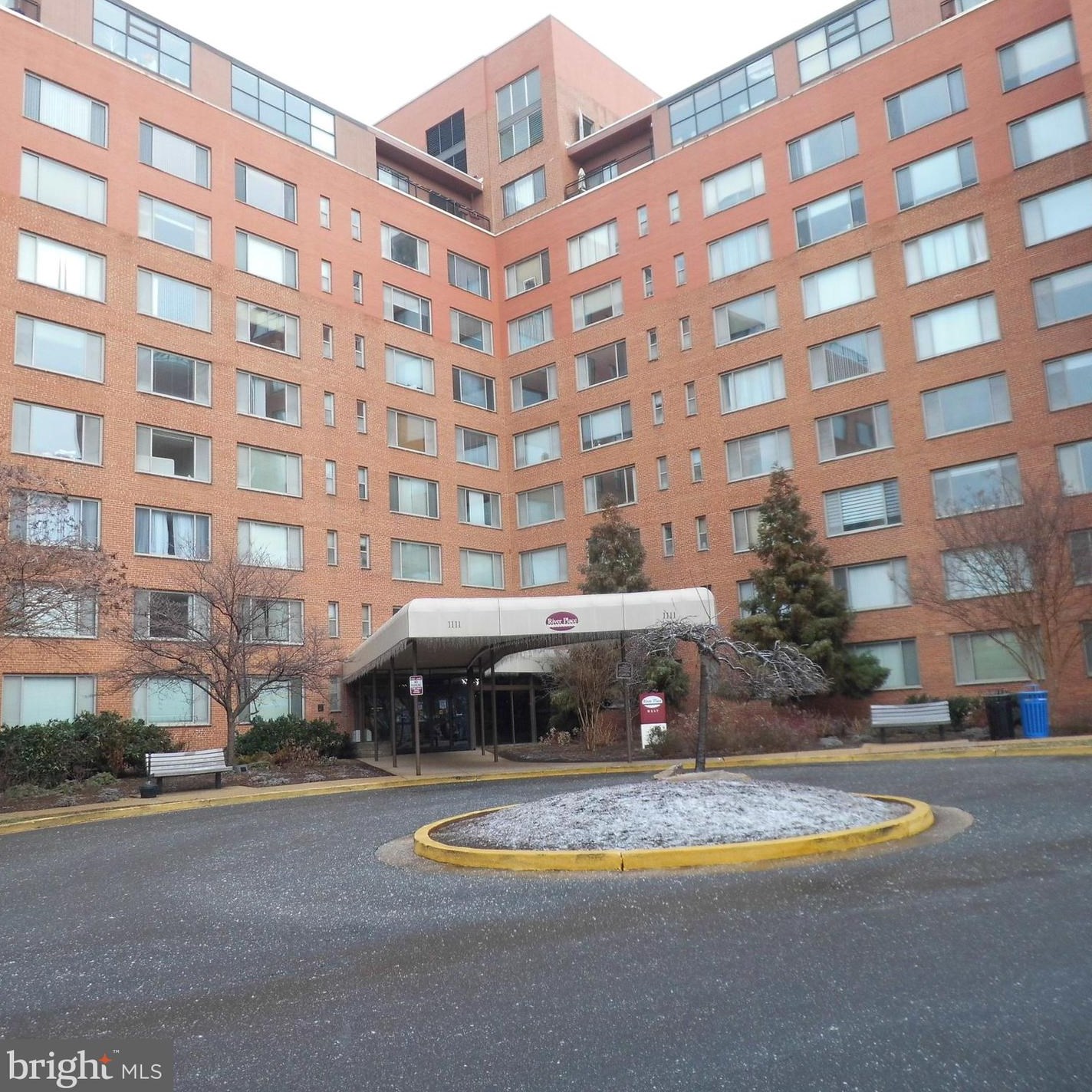1111 Arlington Blvd #802, Arlington, VA 22209